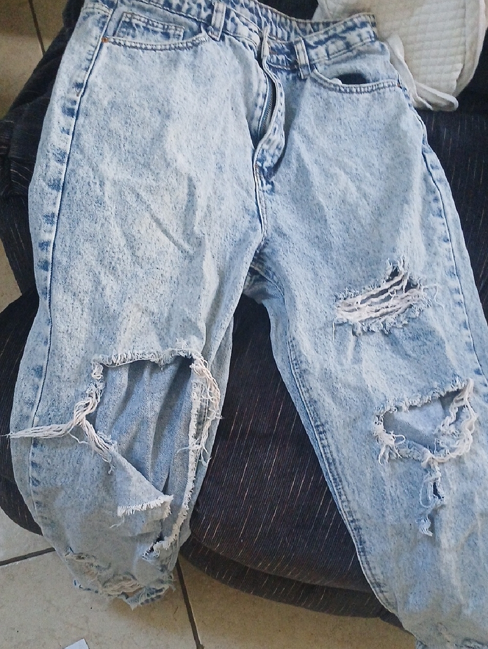 SHEIN Light Blue Acid Wash Jeans